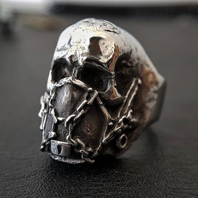 Gothic Chained Skull Ring